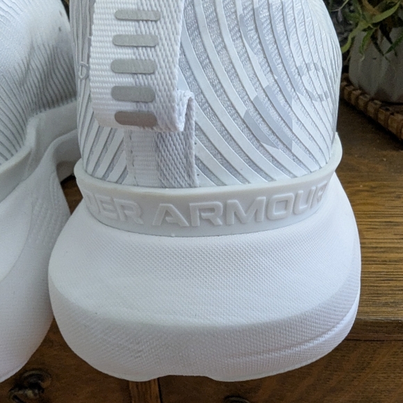 Under Armour Infinite Pro White 10.5 Quartz Men Road Running worn once indoors - Picture 8 of 12